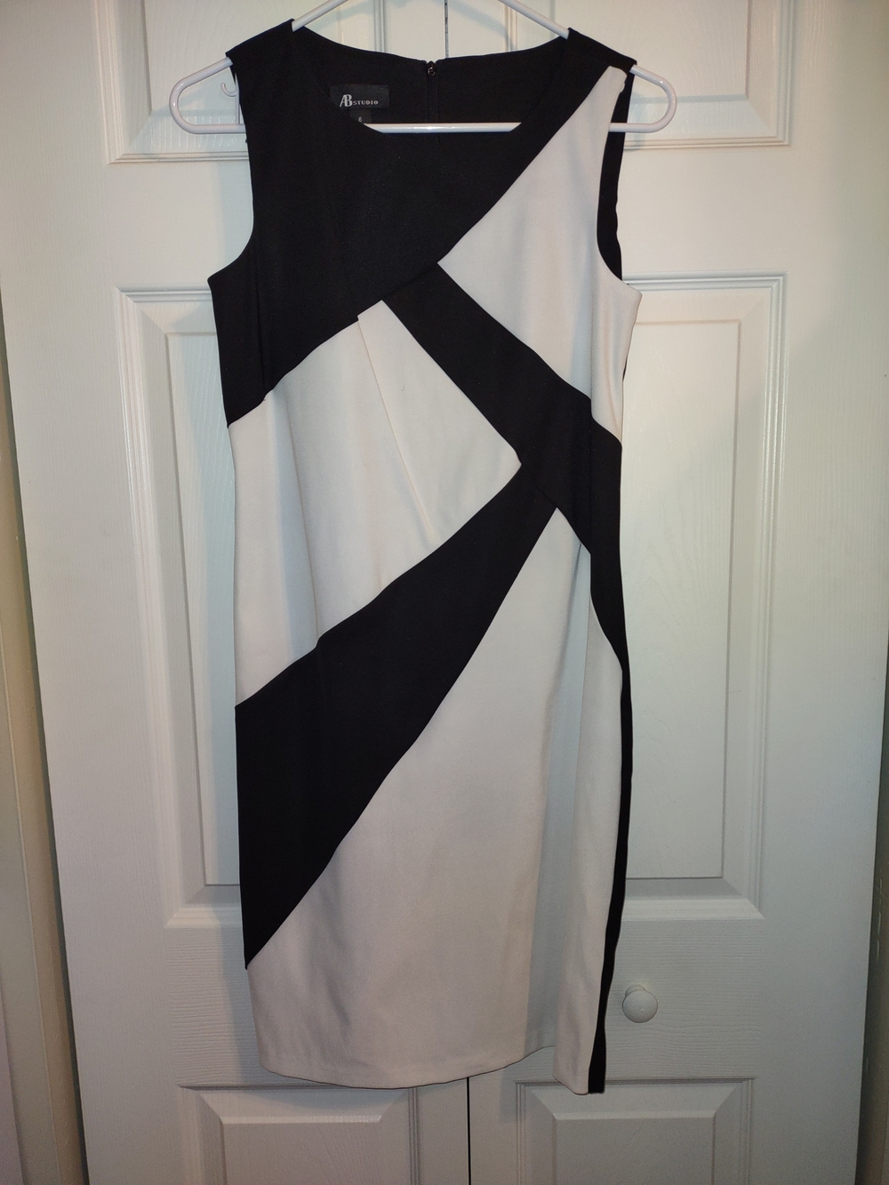 AB Studio Black & White Geometric Midi Dress